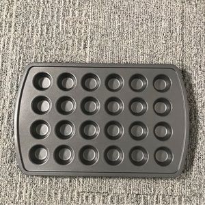 Mini Muffin Pan 24-Well